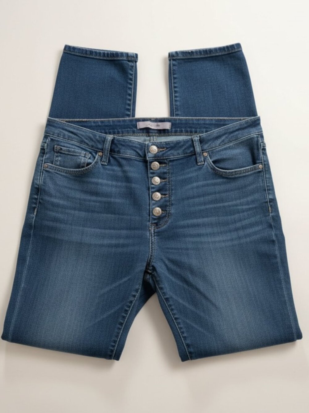 Joe’s Jeans High Rise Button Fly Denim Women’s 32. Medium Wash. Inseam 27